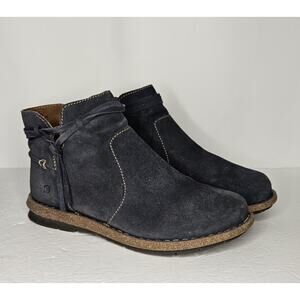Born Wynter Comfort Ankle Bootie Distressed Grey Leather Women Sz 10 M Flat Boot